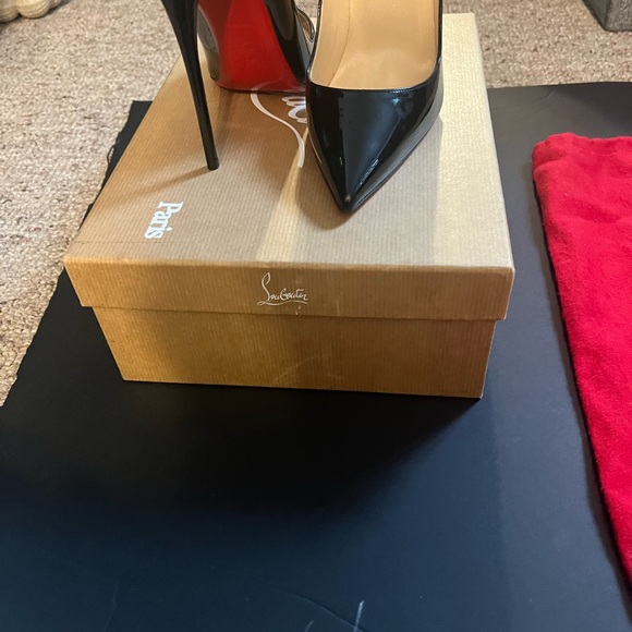 Black red bottoms in original box with box bag included. Like new. - Picture 4 of 9